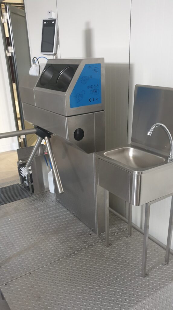 Maximálna bezpečnosť a hygiena pri vstupe do kontrolovaných priestorov s požiadavkou na zvýšenú hygienu Morez